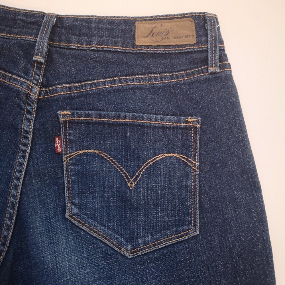 Levi's Bold Curve Silhouette Ladies Classic Rise Straight Size 6/28 Jeans - Picture 8 of 13